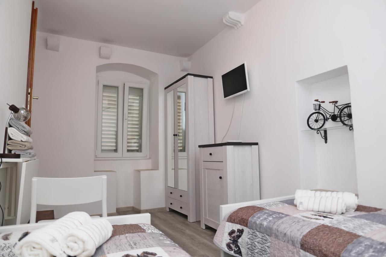 Sailboat apartment Korčula Extérieur photo